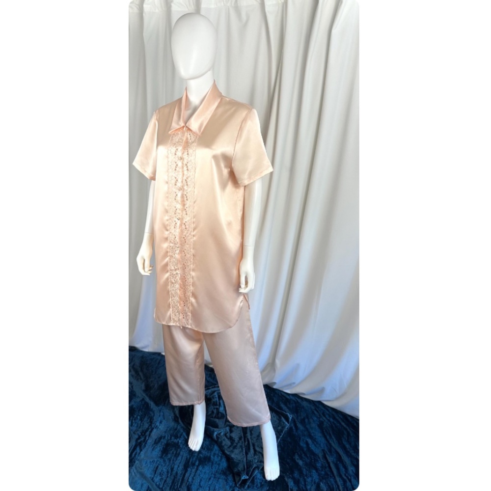 Vintage Marks & Spencer Two Piece Shirt and Pants Satin Set in Blush Pink - M/L - Picture 5 of 10